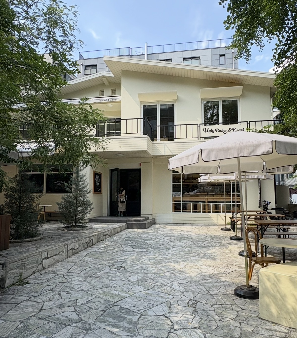 Ugly Bakers Bagelの入口