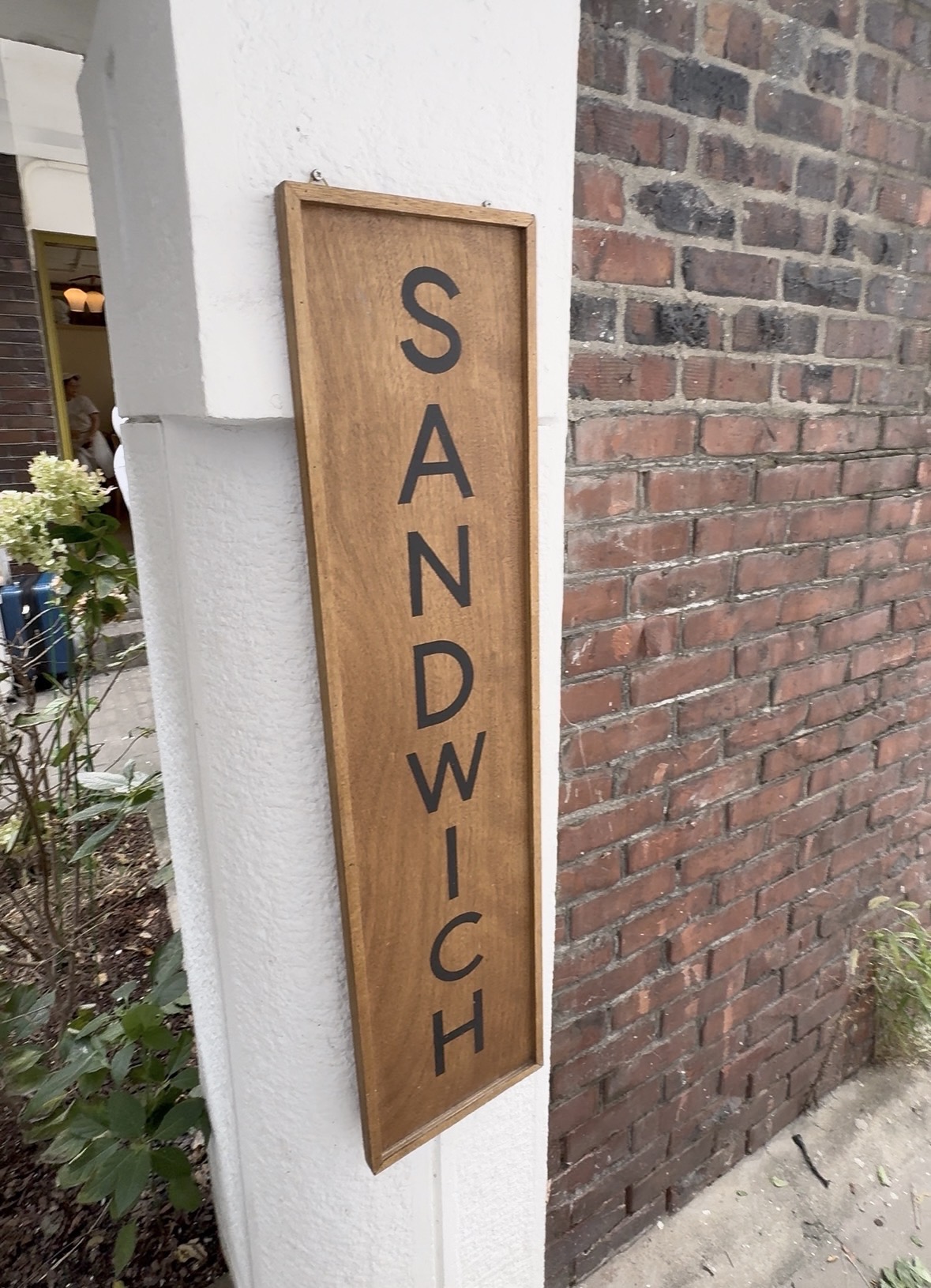 BUTTY SANDWICH HOUSE看板