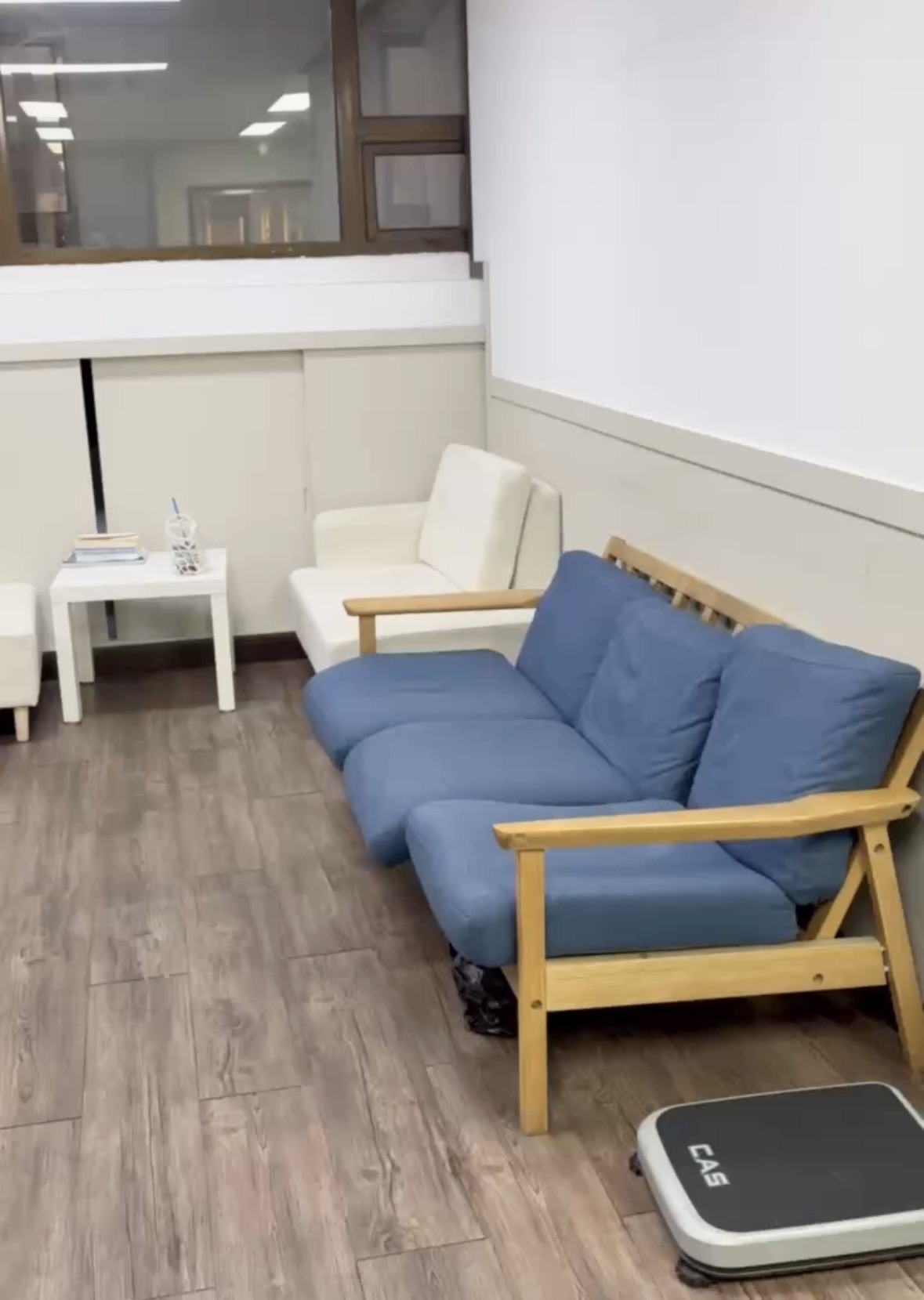 フロント横スペース