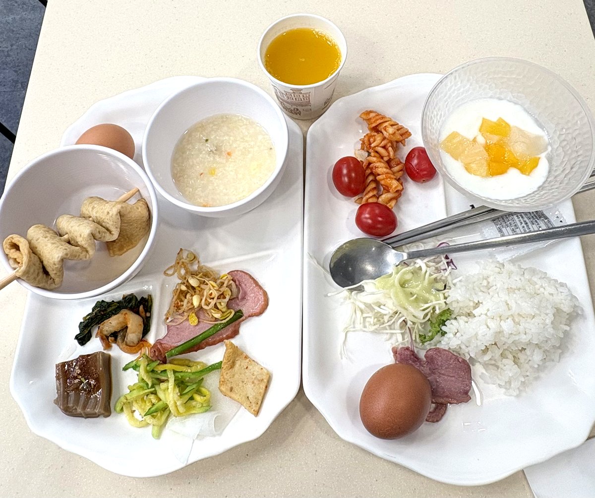 東横イン釜山中央駅の朝食を盛り付けたプレート（韓国料理も）