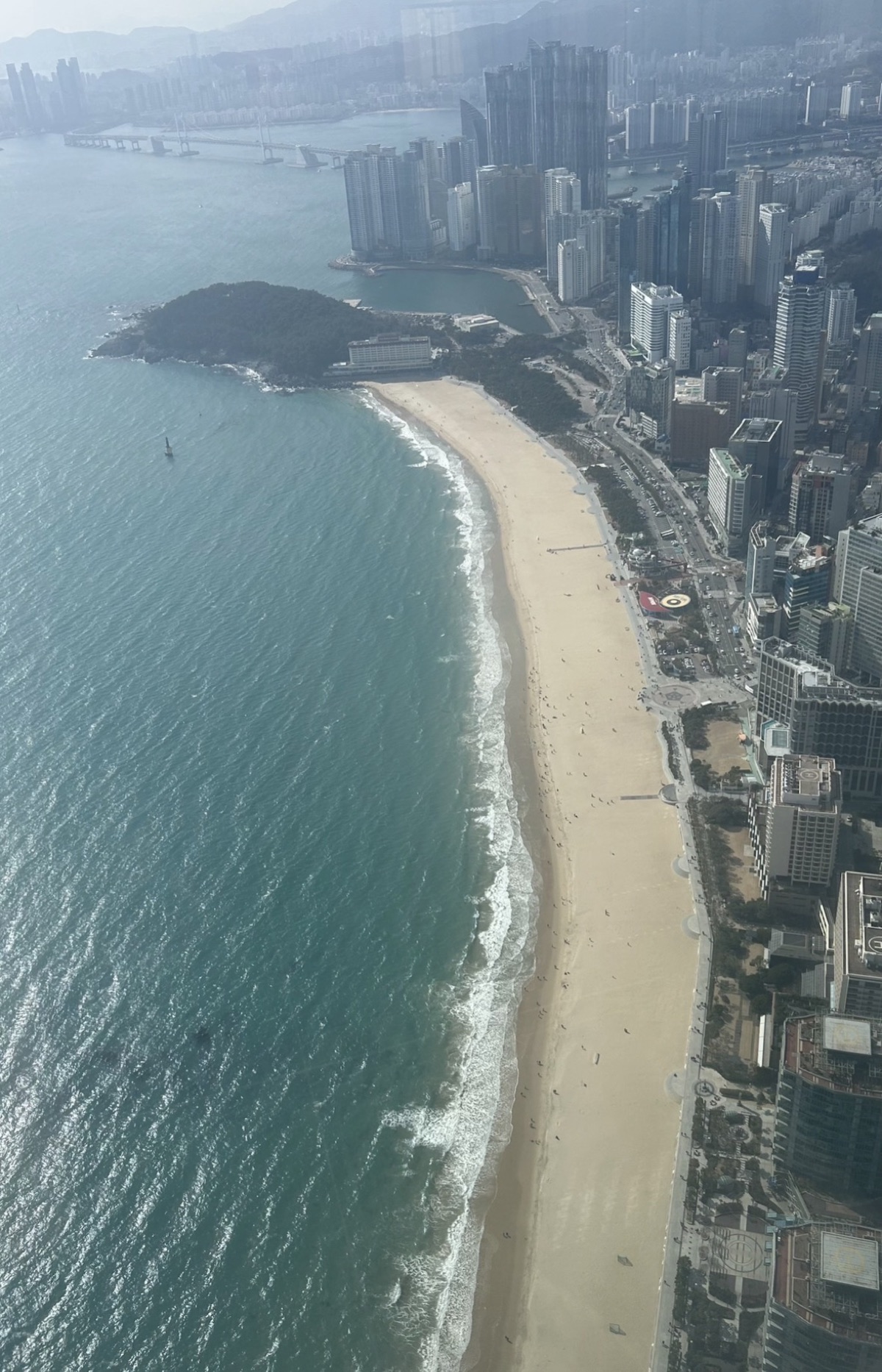 BUSAN X the SKYから見下ろす海雲台ビーチ