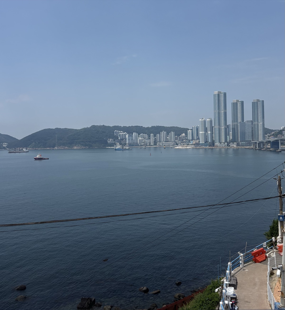 ヒンヨウル文化村から見える釜山の海と街並み